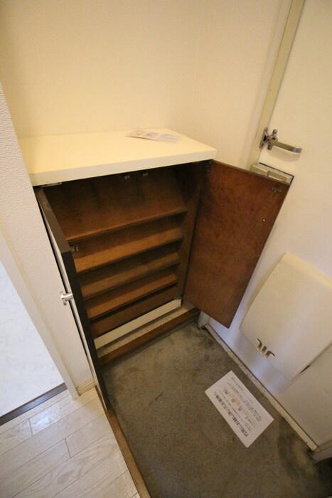 物件内観写真8　(靴箱)