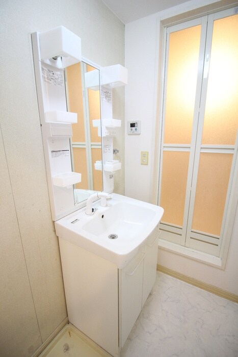 物件内観写真11　(洗面)