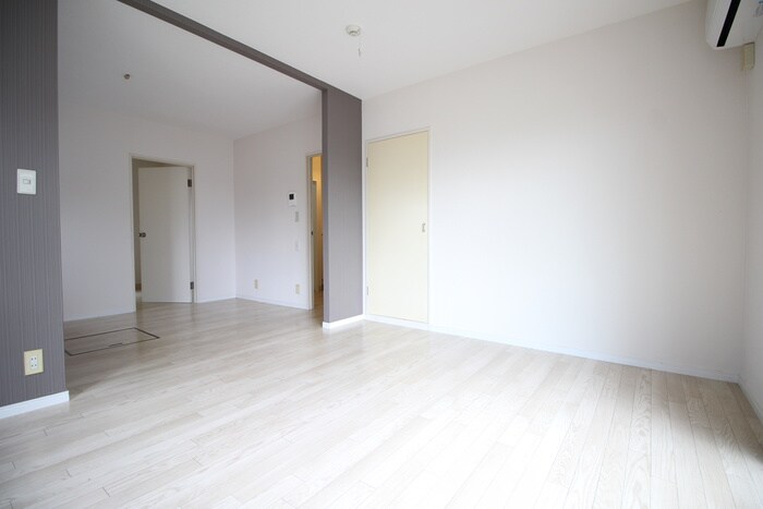 物件内観写真18　(居室)