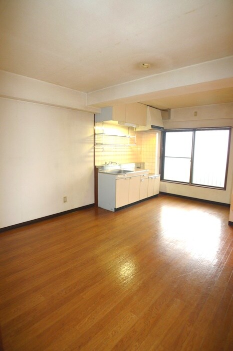 物件内観写真4　(居室)