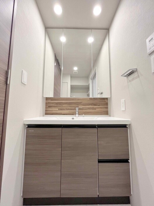 物件内観写真11　(洗面)