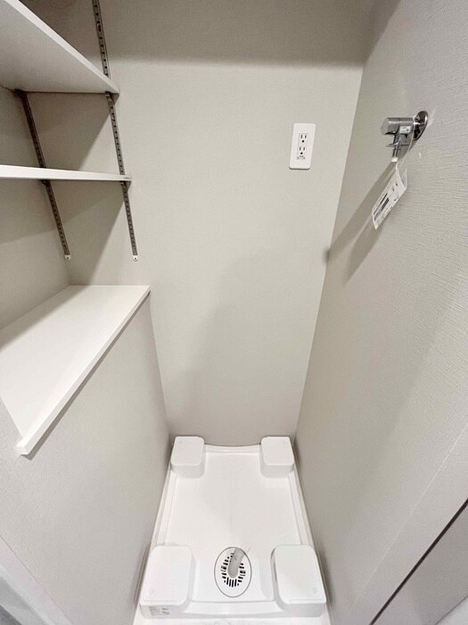 物件内観写真12　(洗濯機置場)