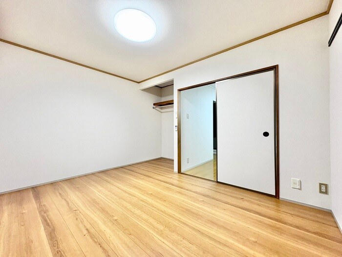 物件内観写真6　(居室)