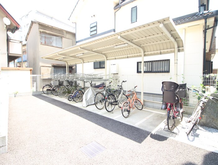 物件外観写真5　(駐輪場)