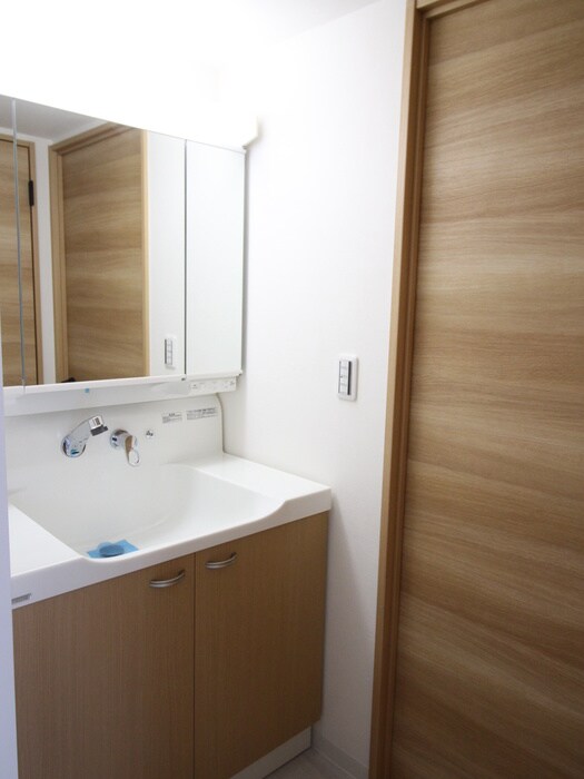 物件内観写真11　(洗面)