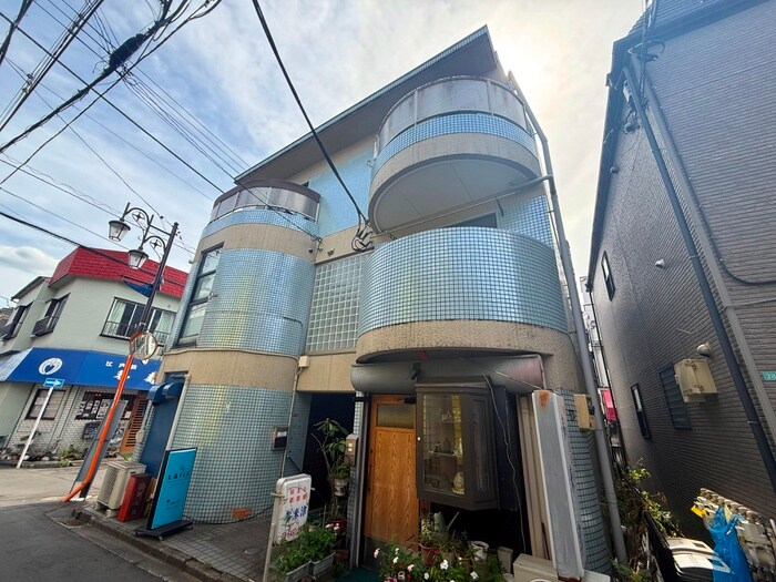 物件外観写真5　(エントランス部分)