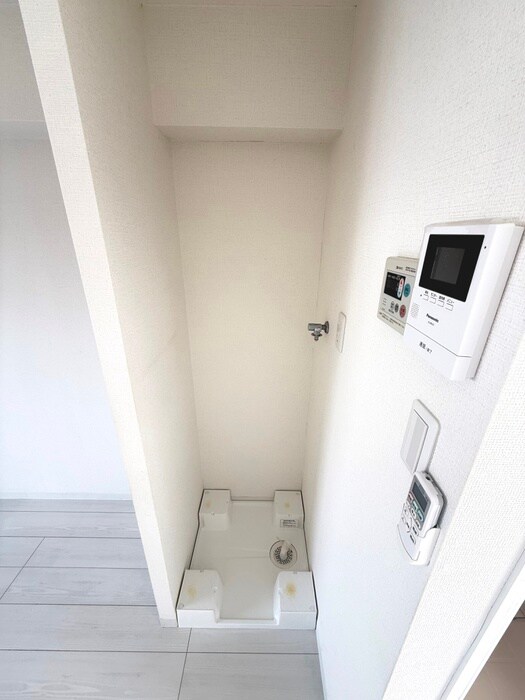 物件内観写真10　(洗濯機置場)