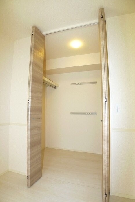 物件内観写真13　(収納)