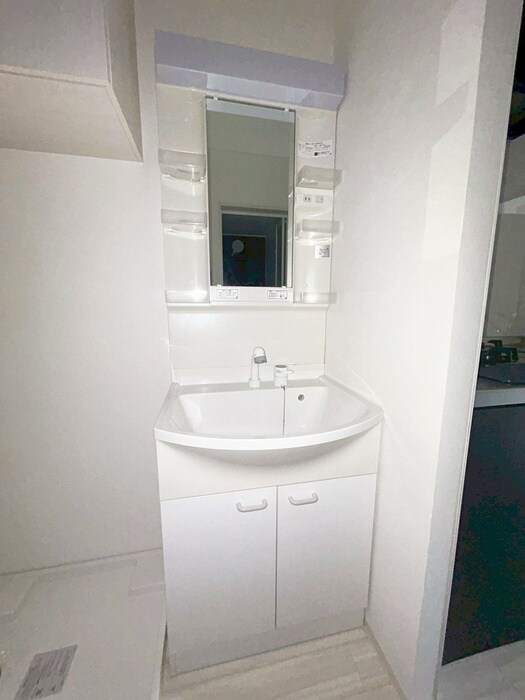 物件内観写真11　(洗面)