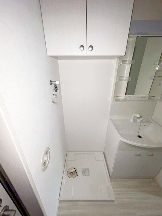 物件内観写真12　(洗濯機置場)