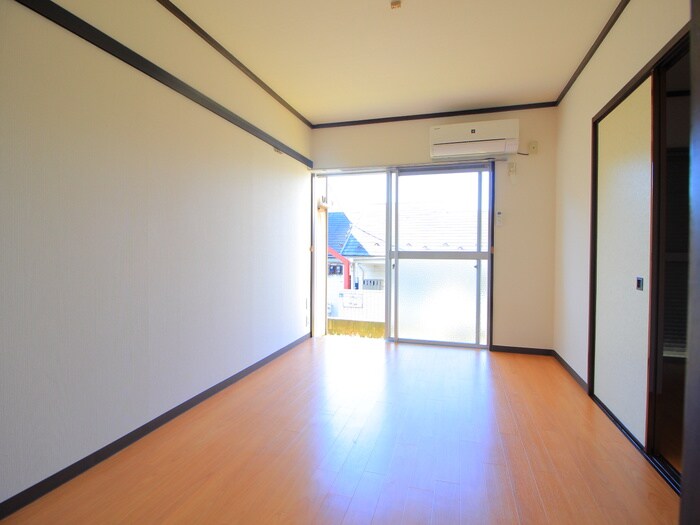 物件内観写真4　(居室)