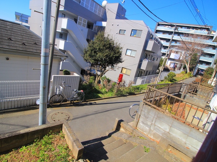 物件内観写真9　(室内からの展望)