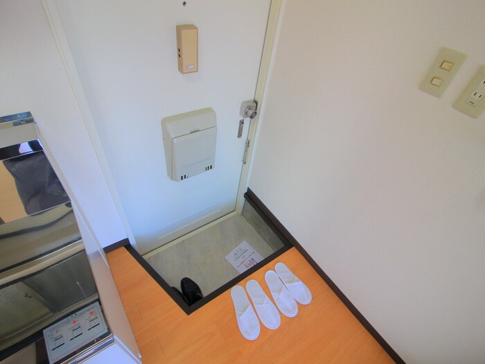 物件内観写真14　(玄関)