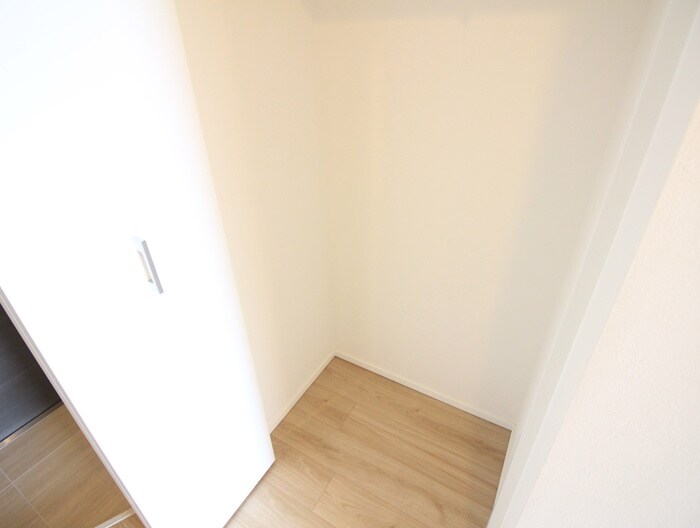 物件内観写真11　(収納)