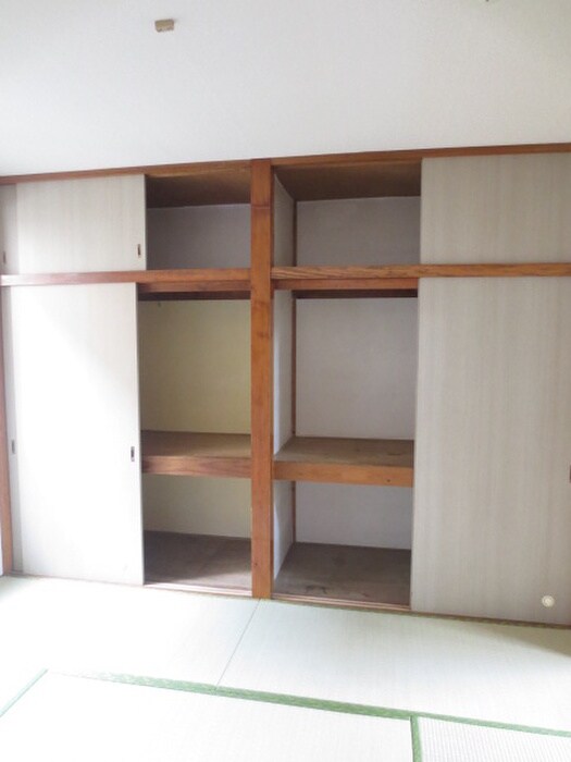 物件内観写真15　(収納)