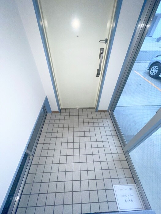 物件内観写真18　(玄関)