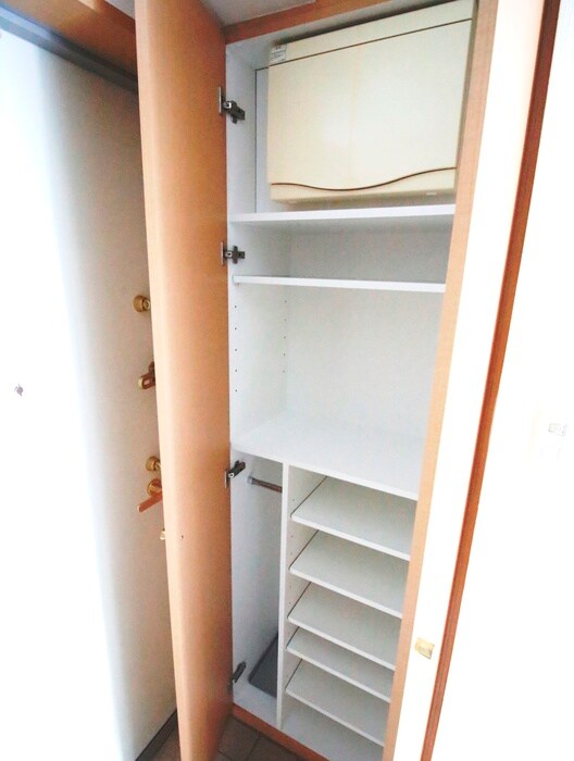 物件内観写真15　(靴箱)