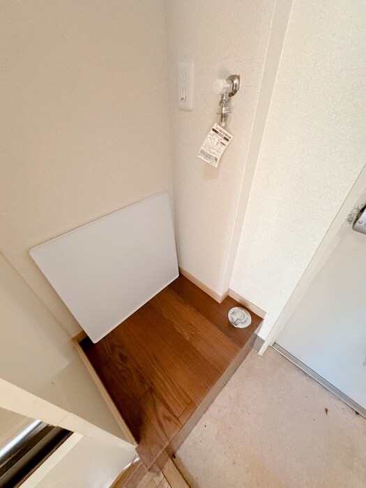 物件内観写真17　(洗濯機置場)