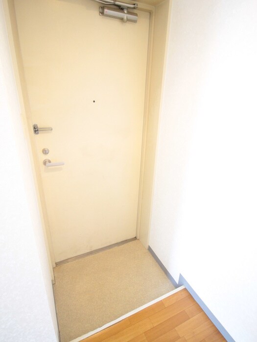 物件内観写真18　(玄関)