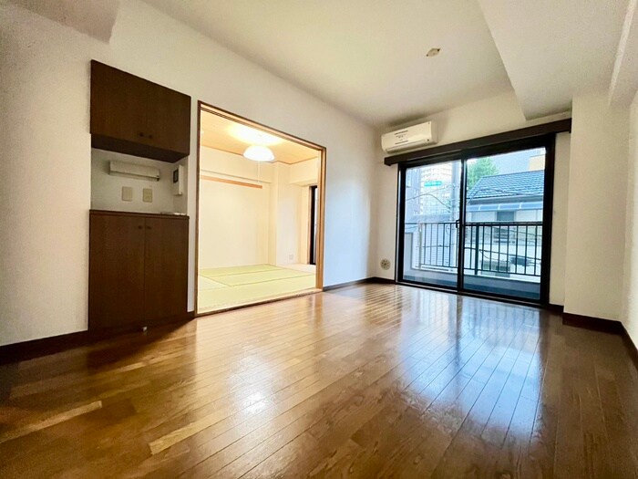 物件内観写真7　(室内からの展望)