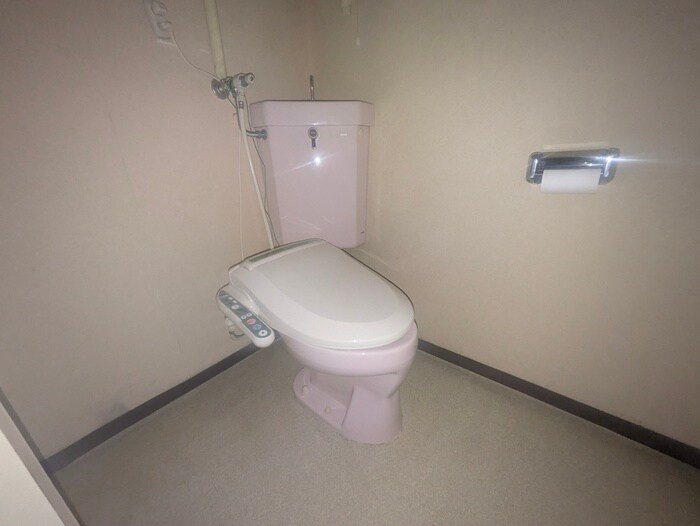 物件内観写真15　(トイレ)