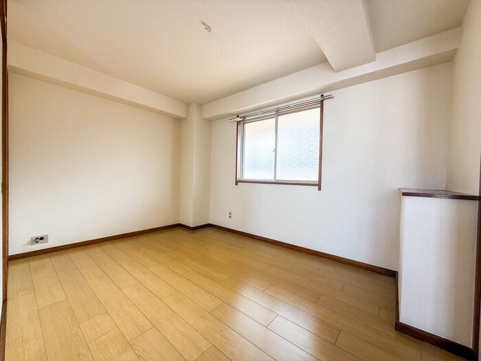 物件内観写真4　(居室)