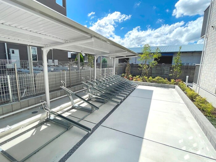 物件外観写真5　(駐輪場)