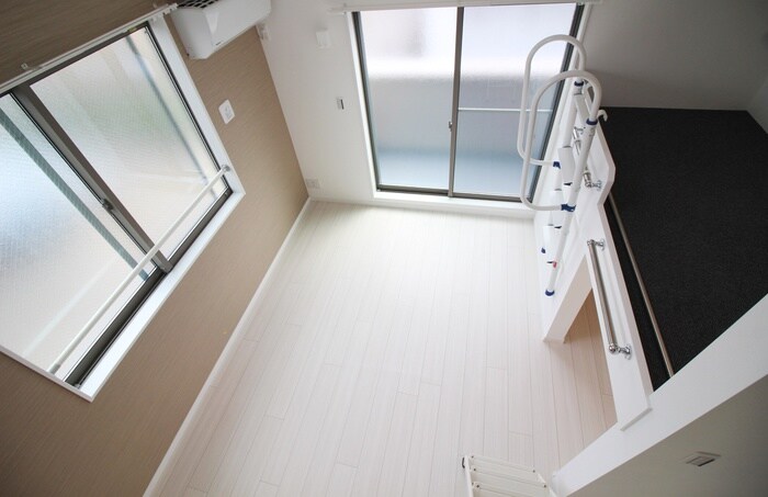 物件内観写真21　(室内からの展望)