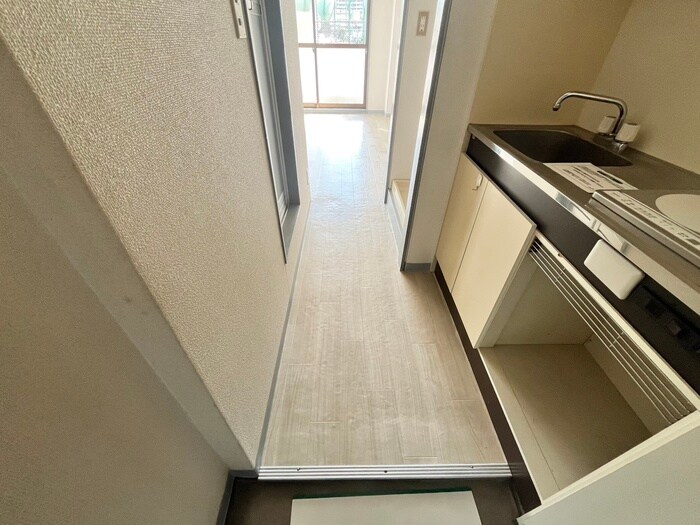 物件内観写真19　(廊下)