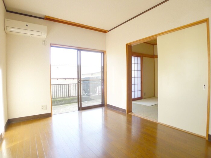 物件内観写真8　(居室)