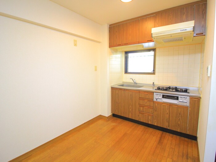 物件内観写真10　(居室)