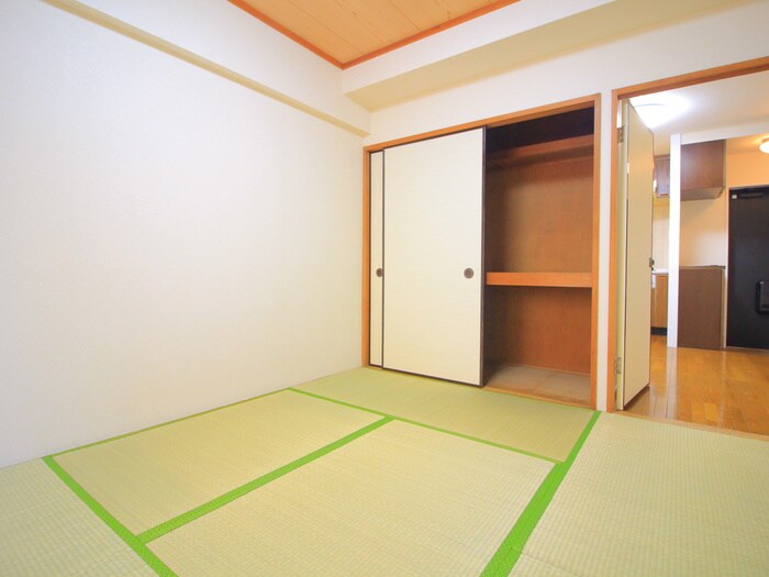 物件内観写真18　(収納)