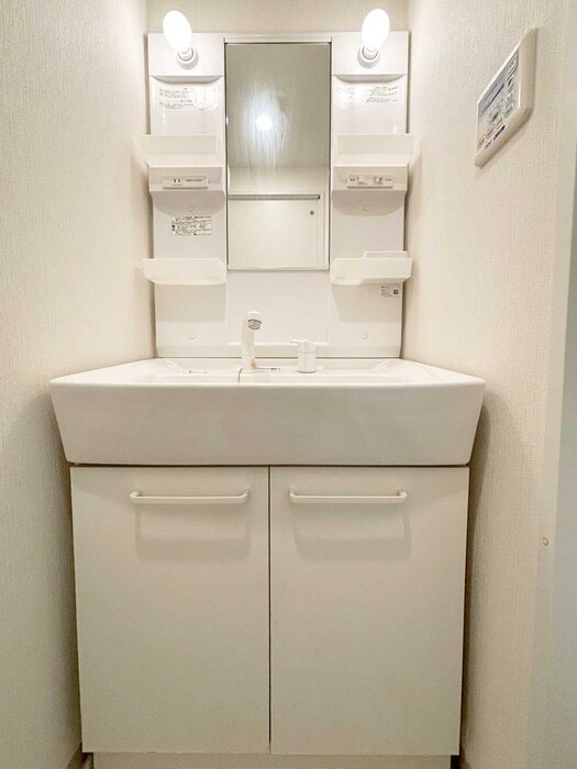 物件内観写真11　(洗面)