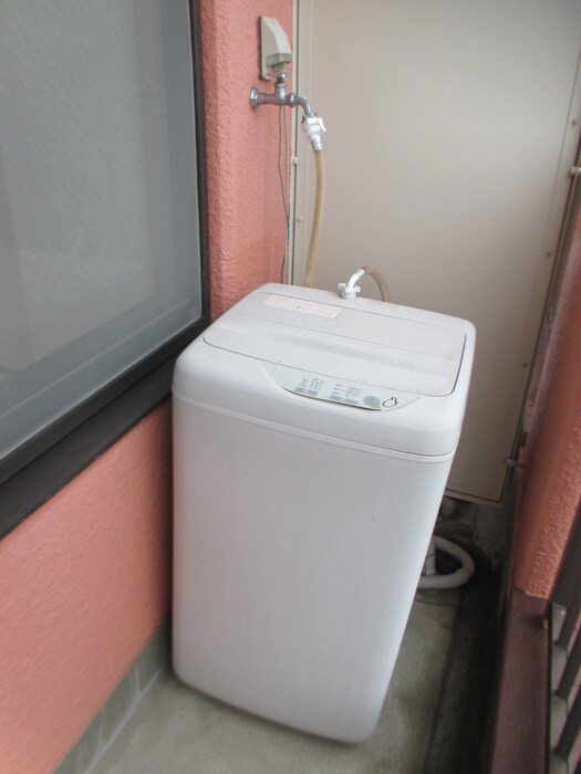 物件内観写真13　(洗濯機置場)