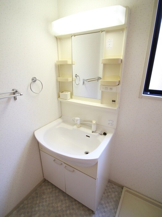 物件内観写真11　(洗面)