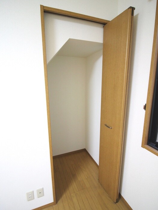 物件内観写真16　(収納)