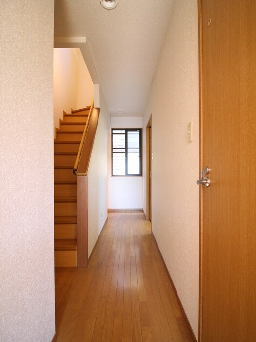 物件内観写真20　(廊下)