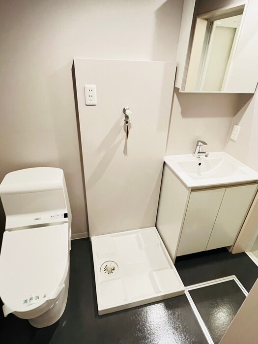 物件内観写真16　(洗濯機置場)