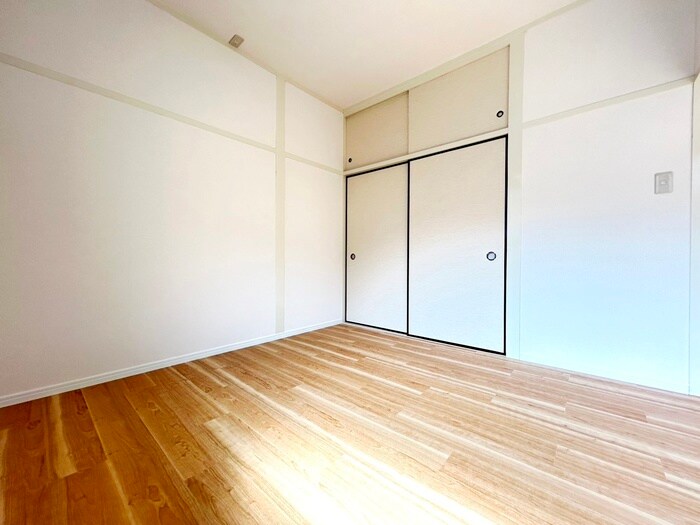 物件内観写真9　(居室)