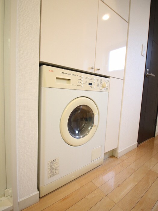 物件内観写真13　(洗濯機置場)