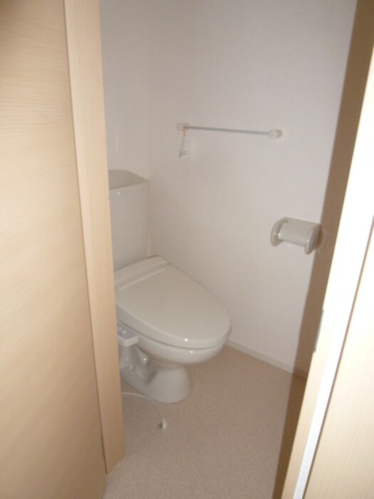 物件内観写真12　(トイレ)