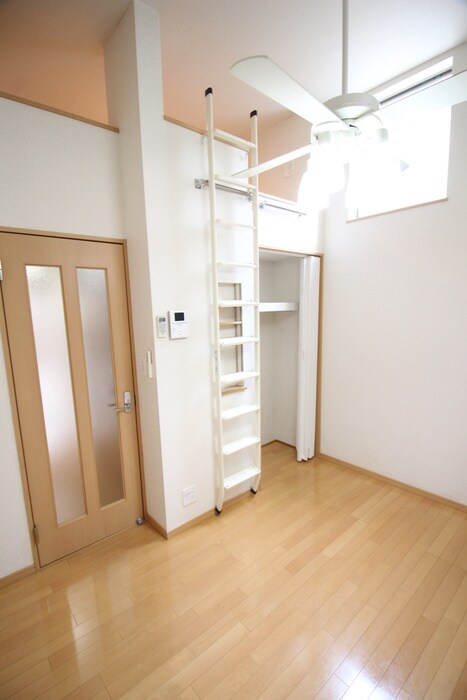 物件内観写真8　(居室)