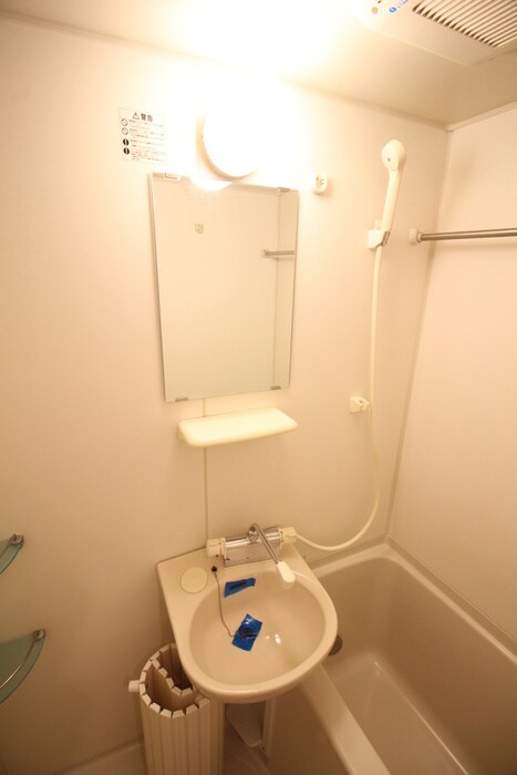 物件内観写真12　(洗面)