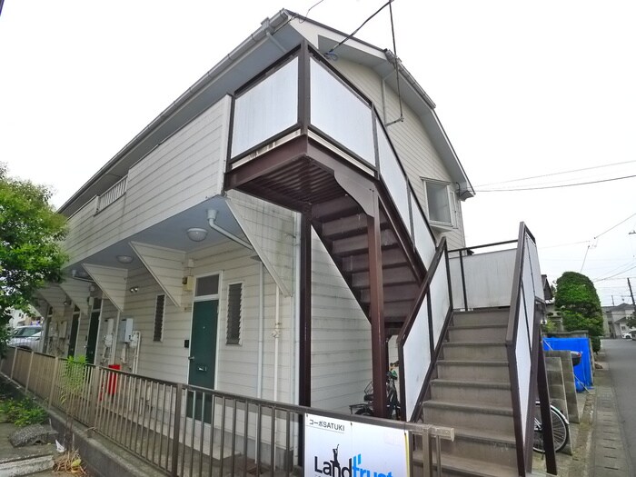 物件外観写真5　(エントランス部分)