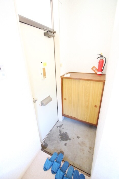 物件内観写真19　(玄関)