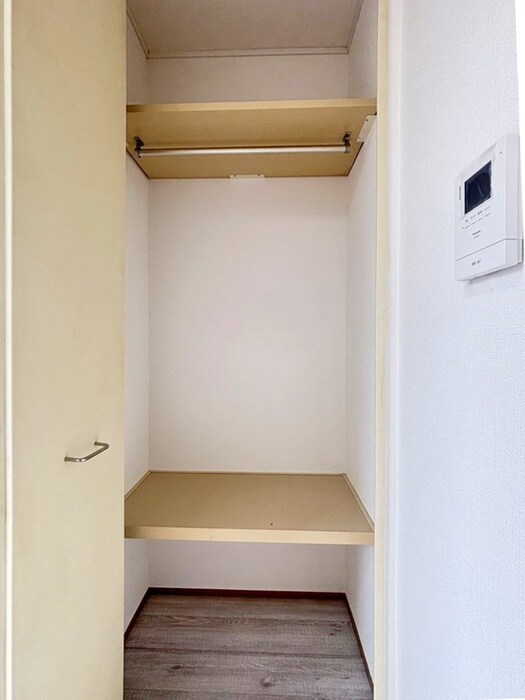 物件内観写真10　(収納)
