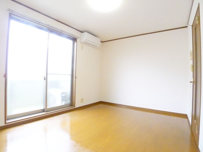 物件内観写真6　(居室)