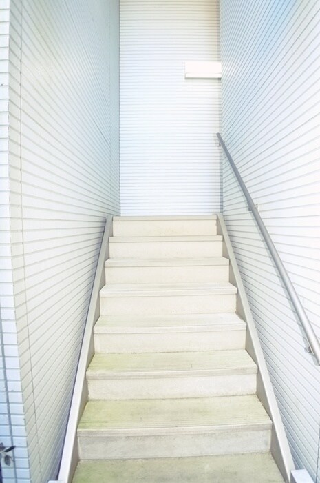 物件外観写真4　(エントランス部分)