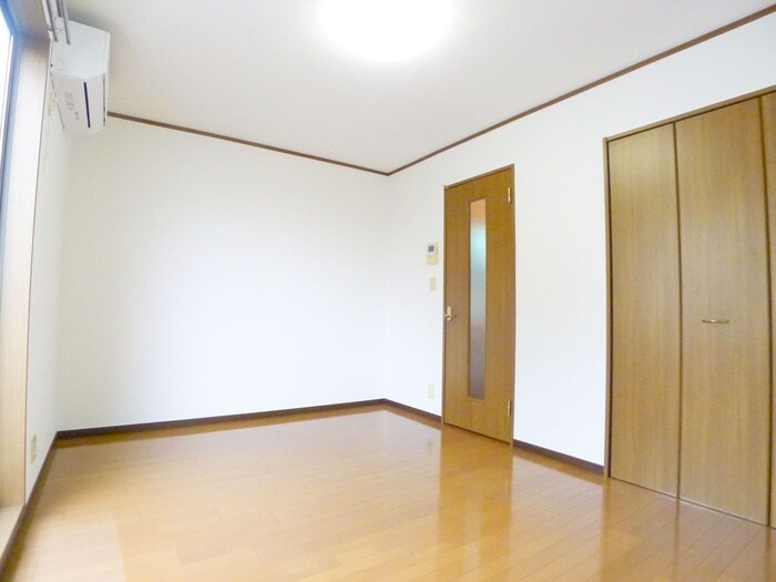 物件内観写真9　(居室)