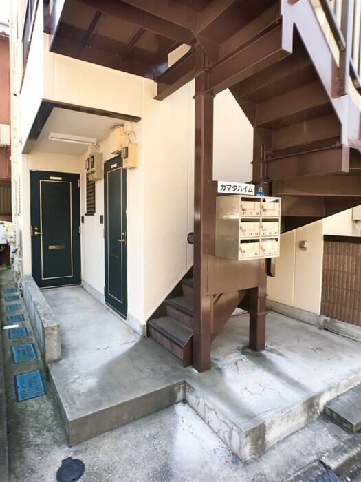 物件外観写真3　(エントランス部分)